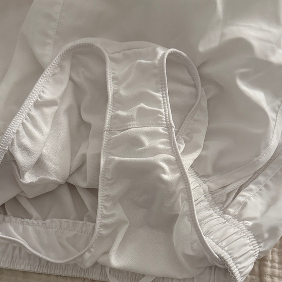 Nike Women’s White Dri-FIT Athletic Shorts - Picture 3 of 3